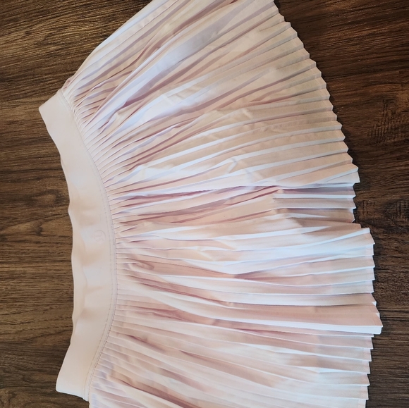 Sale!!! Lululemon Pleated Tennis Skirt - Picture 5 of 5